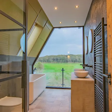 Vila De Bonte Specht